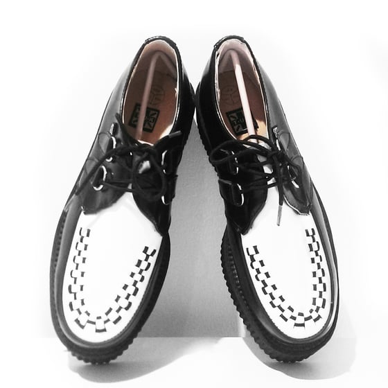 Image of Brand new - T.U.K. Original Shoes - Black and White Leather Mondo Sole Creeper