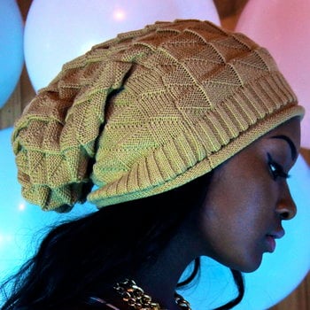 Image of BEIGE OVERSIZED BEANIE