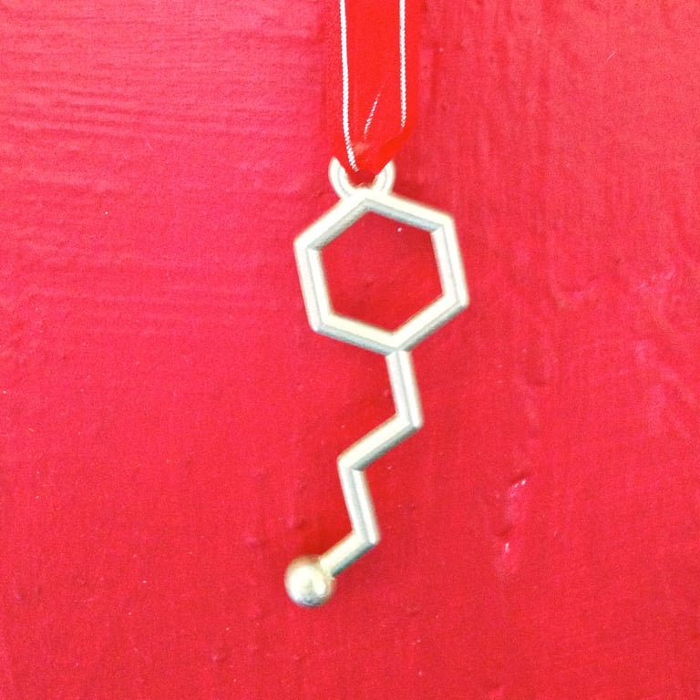 cinnamaldehyde ornament Image 4