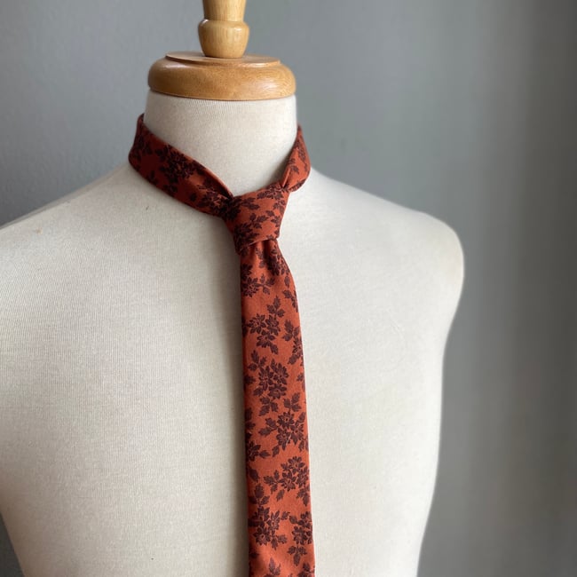Burgundy Floral Necktie 