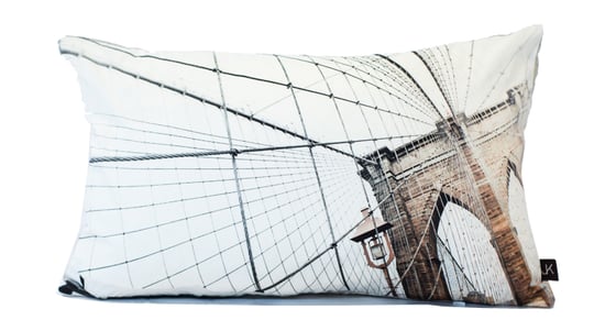 Image of Brooklyn Bridge cushion