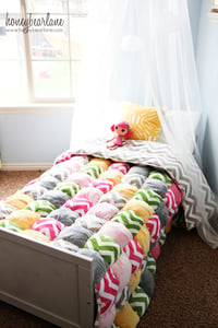 Image of Twin Size or Larger Puff Quilt Pattern
