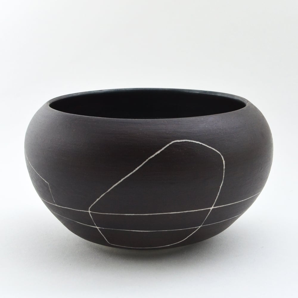 black porcelain bowl / studiojoo