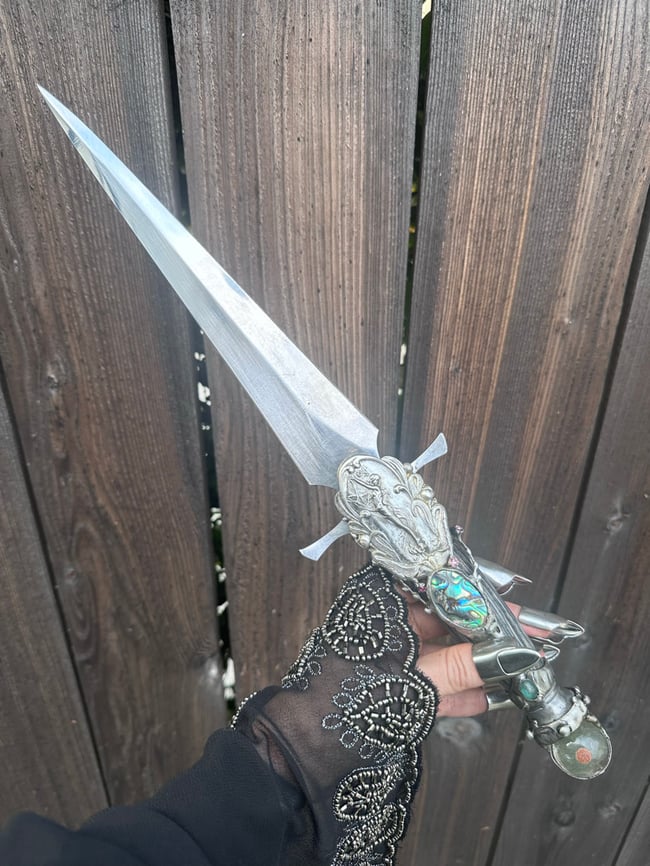 Siren Drop: Sea Nymph’s Blade