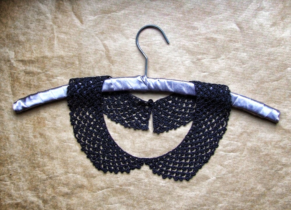 Image of black crochet 'bebe' collar