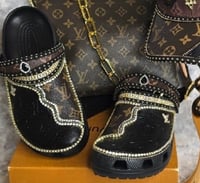 Size 9 2tone Classic brown & black No bow