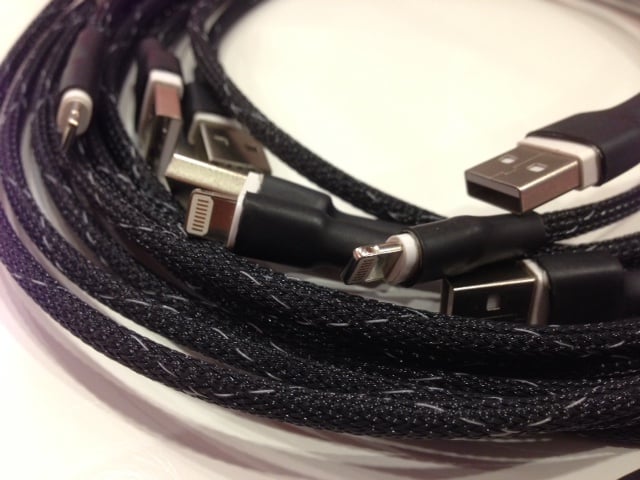 Image of Milspec 8-pin Charging cable "Black" for iPhone 5/5S
