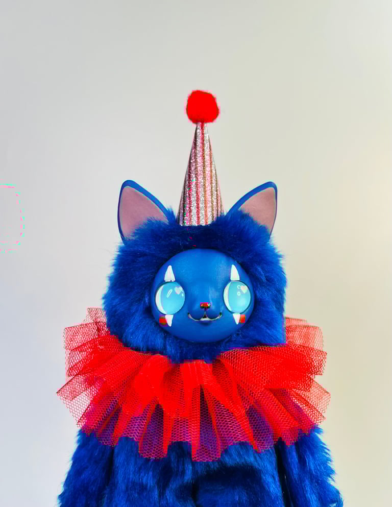 Clown Cat  (blue/red)