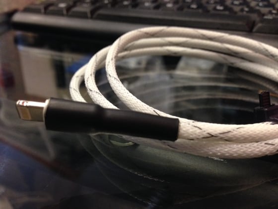 Image of Milspec 8-pin Charging cable "White" for iPhone 5/5S