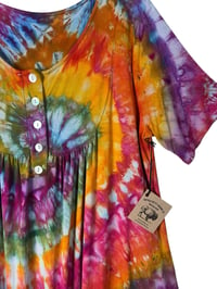 Image 7 of XL Luxe Knit Babydoll Top in Tropical Spiral Ice Dye