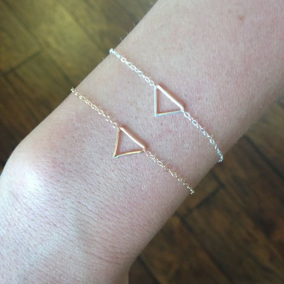 Image of Tiny Triangle Bracelet
