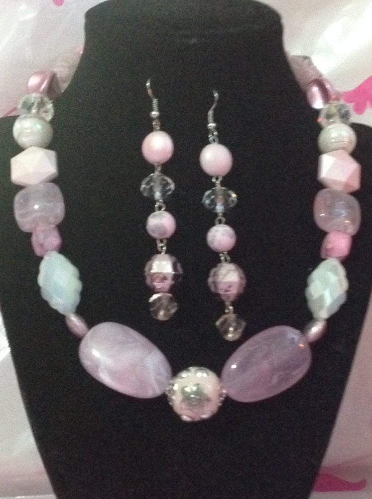 Image of Ice pink necklace set
