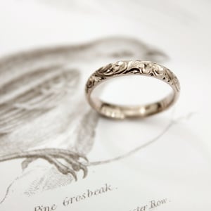 Image of 18ct white gold 3mm floral engraved ring