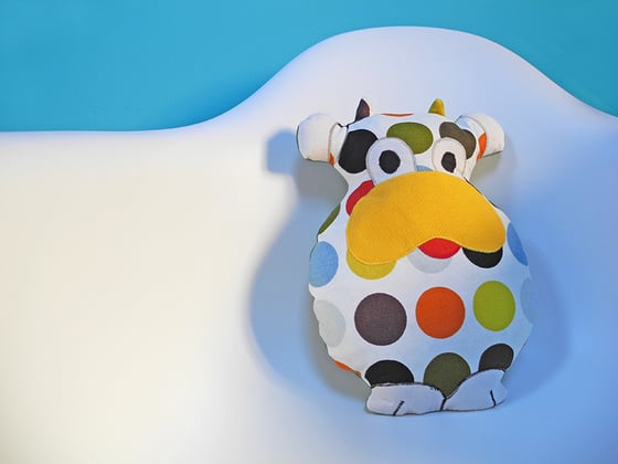 Image of Vache normande à pois doudou coussin