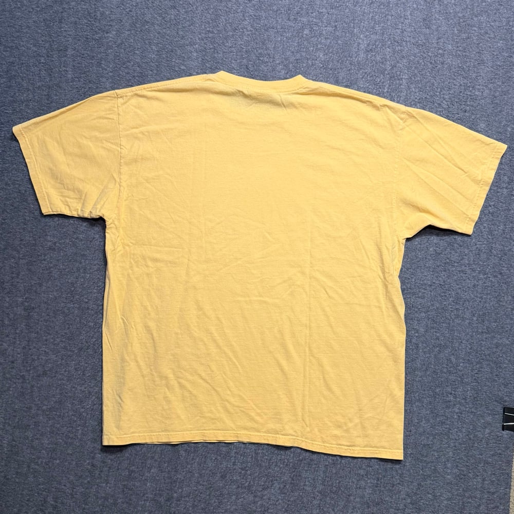 Image of 2000s Disney Alice in Wonderland Graphic Tee (XXL)