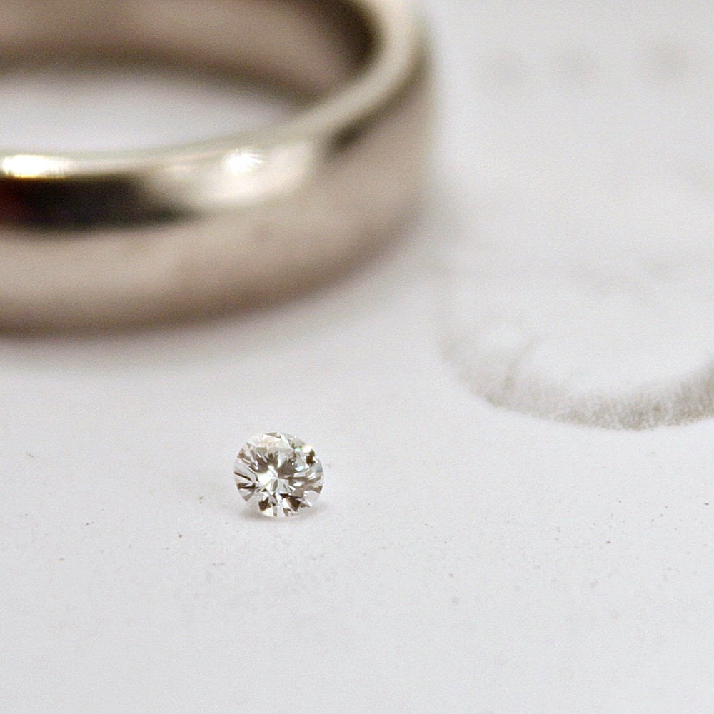 2.5 mm diamonds