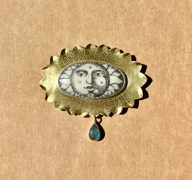 OF GOLDEN LIGHT BROOCH
