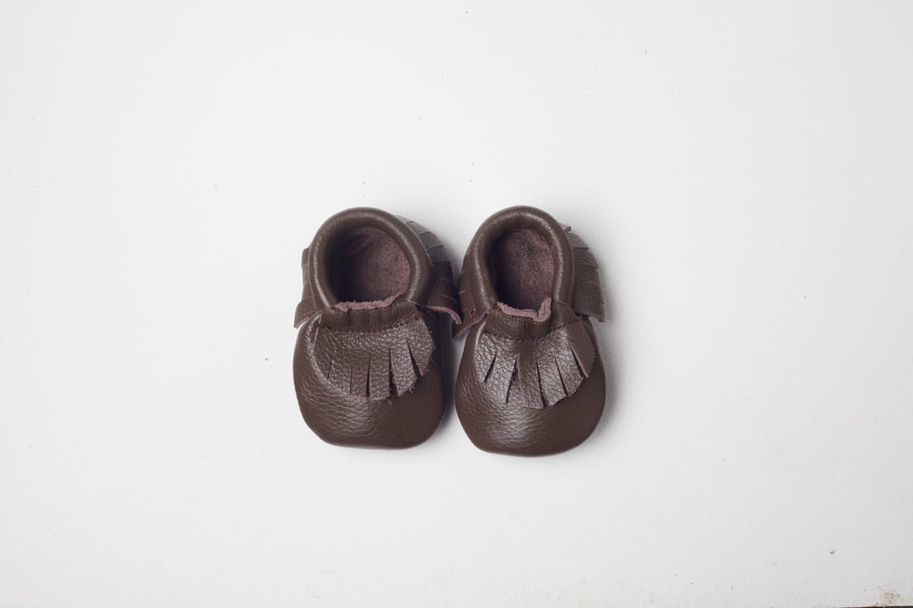 Image of brown moccasins: infant/toddler