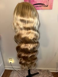 Image 1 of 24 inch 27/613 body wave wig 