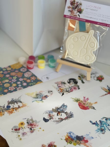 Image of Hero Lady Art Therapy Kit