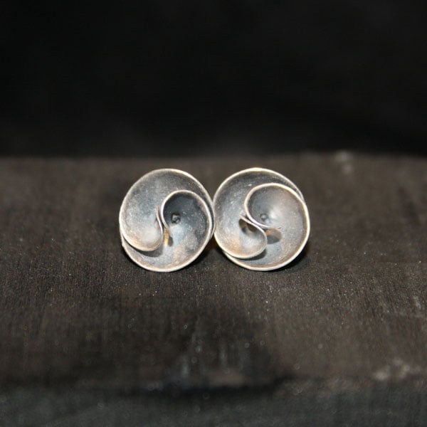Image of One Pair of Twisted Earrings big