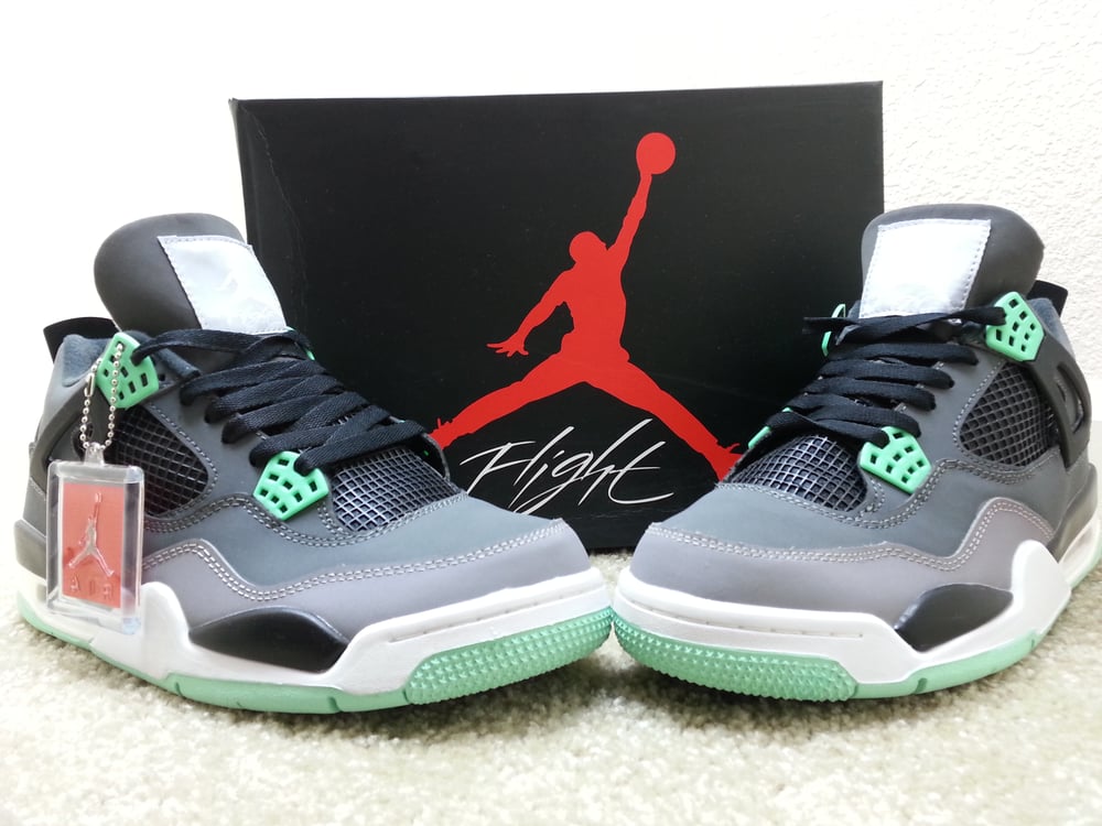 Image of Air Jordan 4 'Green Glows' - size 10 