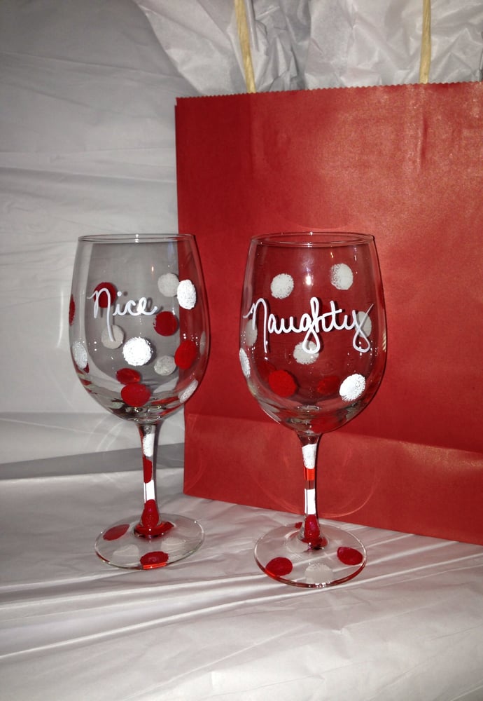 Image of Naughty and Nice Wine glass set