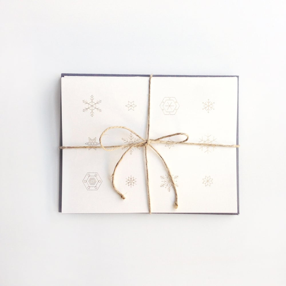 Image of Snowflake Card in Gold, Boxed Set