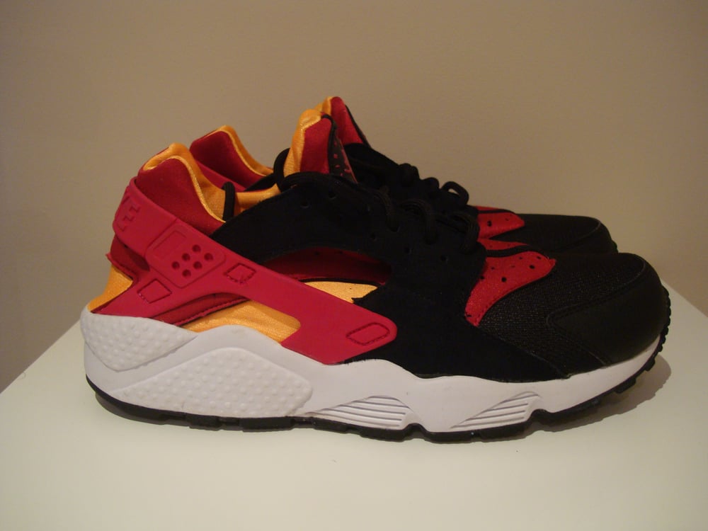 Image of Nike Air Huarache LE 