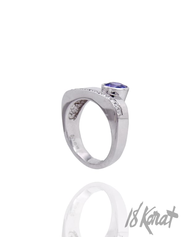 OFFSET WAVE - RING - 18Karat Studio+Gallery