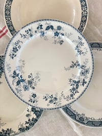 Image 4 of Assiettes dépareillées Terre de fer - début XXe