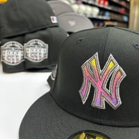 Image 2 of New Era 59Fifty Yankees color pop