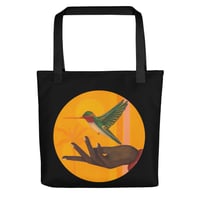 Hummingbird in hand Tote bag