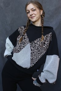 Image 2 of RAYA Hoodie, brown leo