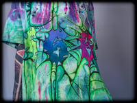 Image 18 of 666 UV TEe (large)