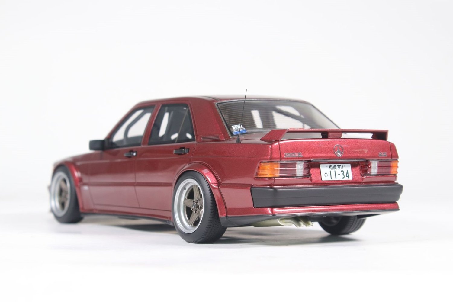 Image of 1/18 RWRepublik 190E EVO 2.5-16 - Otto