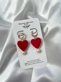 Image 1 of Hearts with pearls