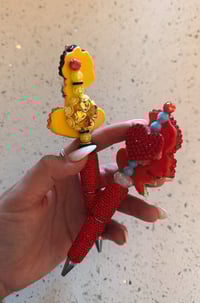 Image 2 of Snow White Pen