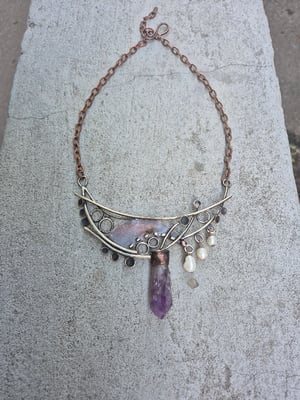 Amethyst and pearl necklace 