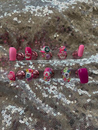Image 5 of Aubrey B day press on nails 