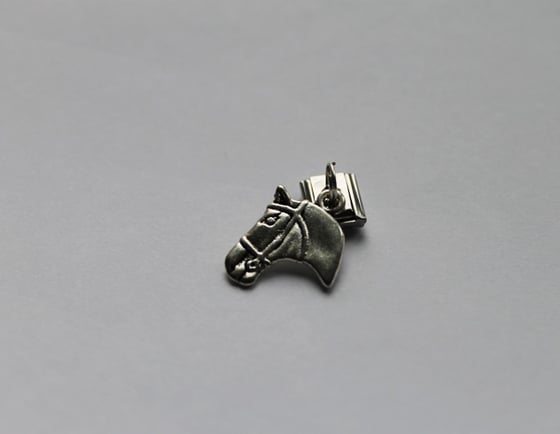 Image of Horse (dangling charm)