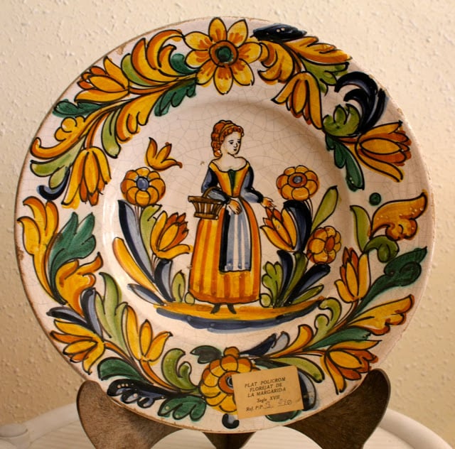 Image of Plato de Cerámica policromado
