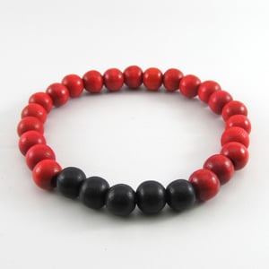 Image of Red and Black Beaded Stretch Bracelet 