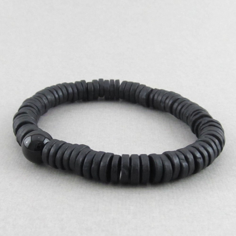 Image of Black ceramic disc and agate bracelet