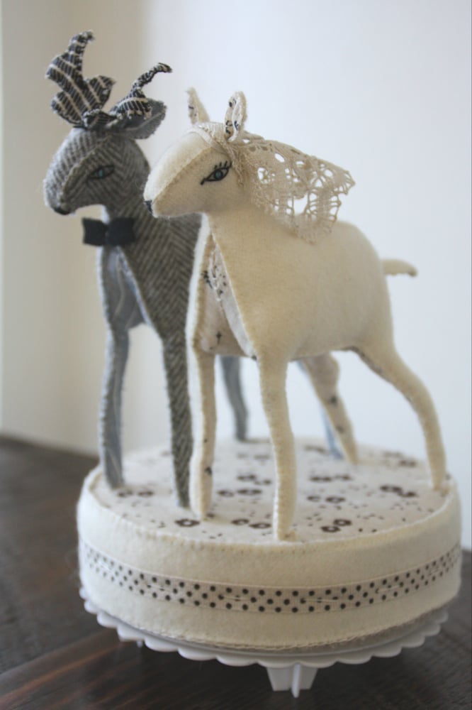 Image of deer wedding cake topper