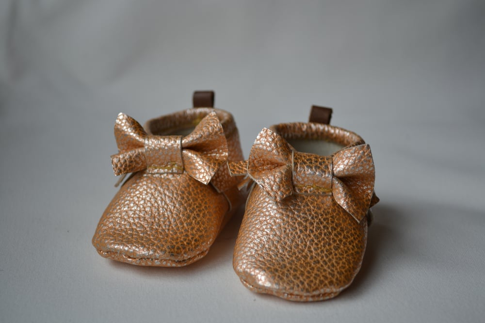 Image of Little Bow Peach Moccasins
