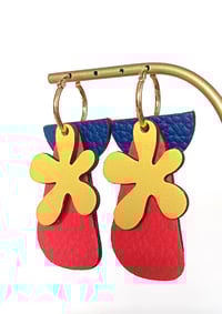 Image 11 of Boucles d'oreilles "Nerina" en cuir upcyclé 