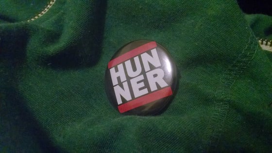Image of HUNNER Button