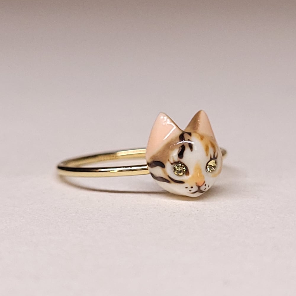 Image of Tabico Porcelain & Gold Filled Cat Ring