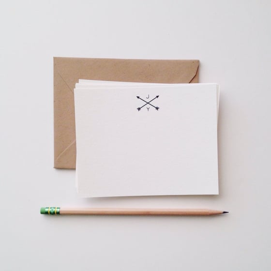 Image of Arrow + Initials Flat Note Card Set